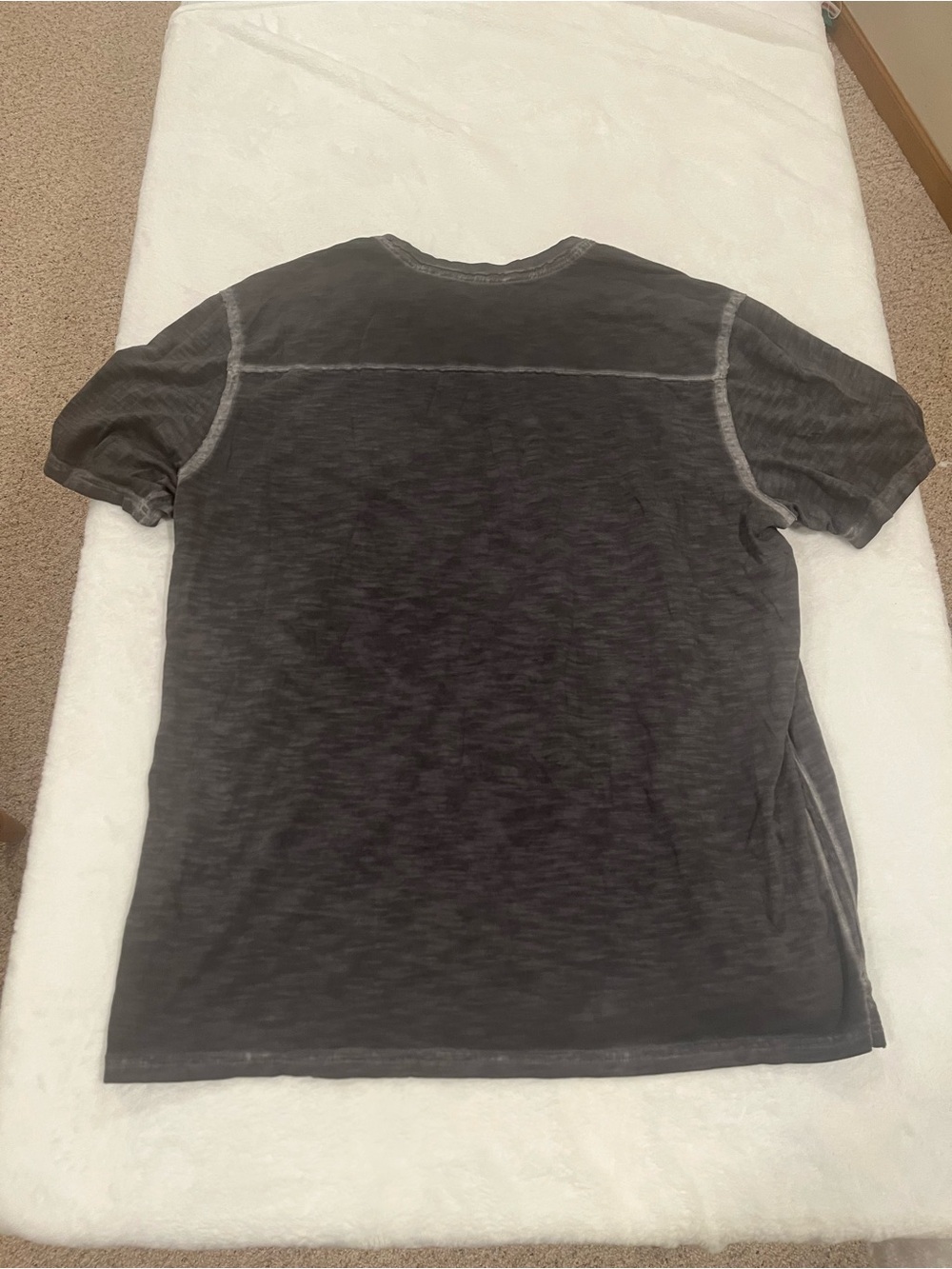 Tommy Bahama 100% Pima Cotton V Neck Tee - XL - Picture 2 of 5